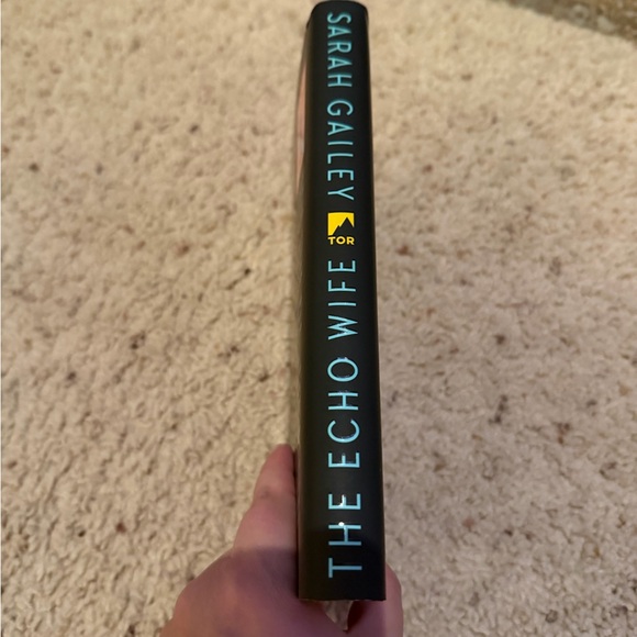 The Echo Wife Hardcover Book by Sarah Gailey - Picture 4 of 7